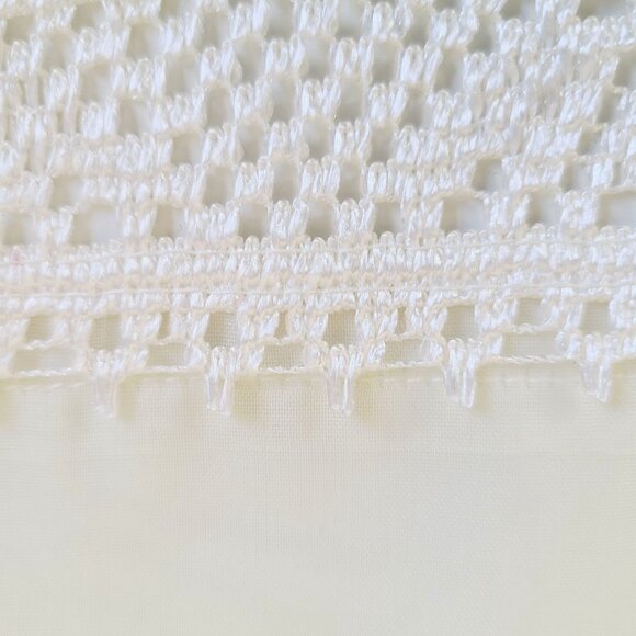 Vintage Crochet Lace Ivory / Off White Window Valance with Two Panels Set - Picture 8 of 14